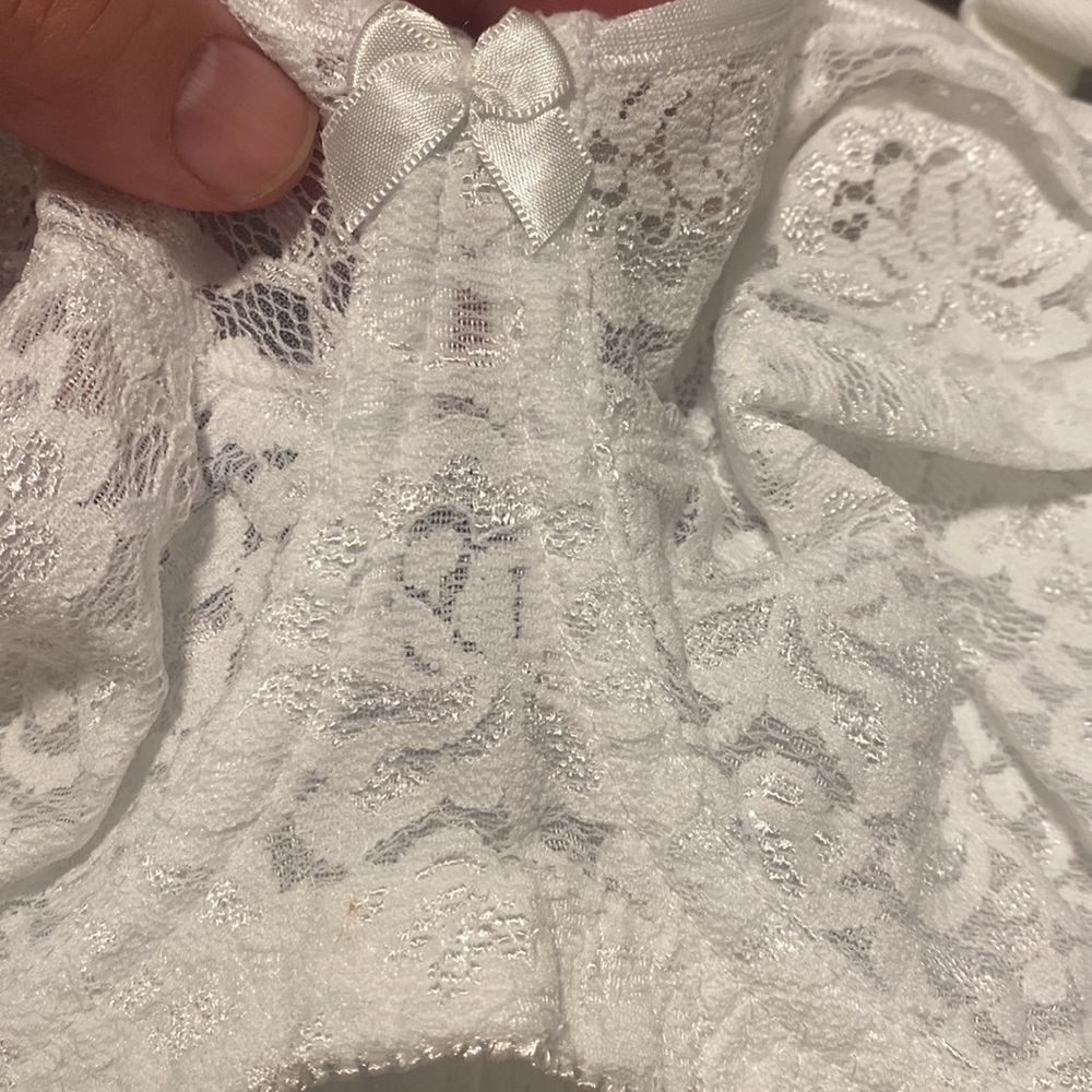 JCPenney Bras this model in size 40 DD only, NWT $17, other colors and sizes - Picture 6 of 9